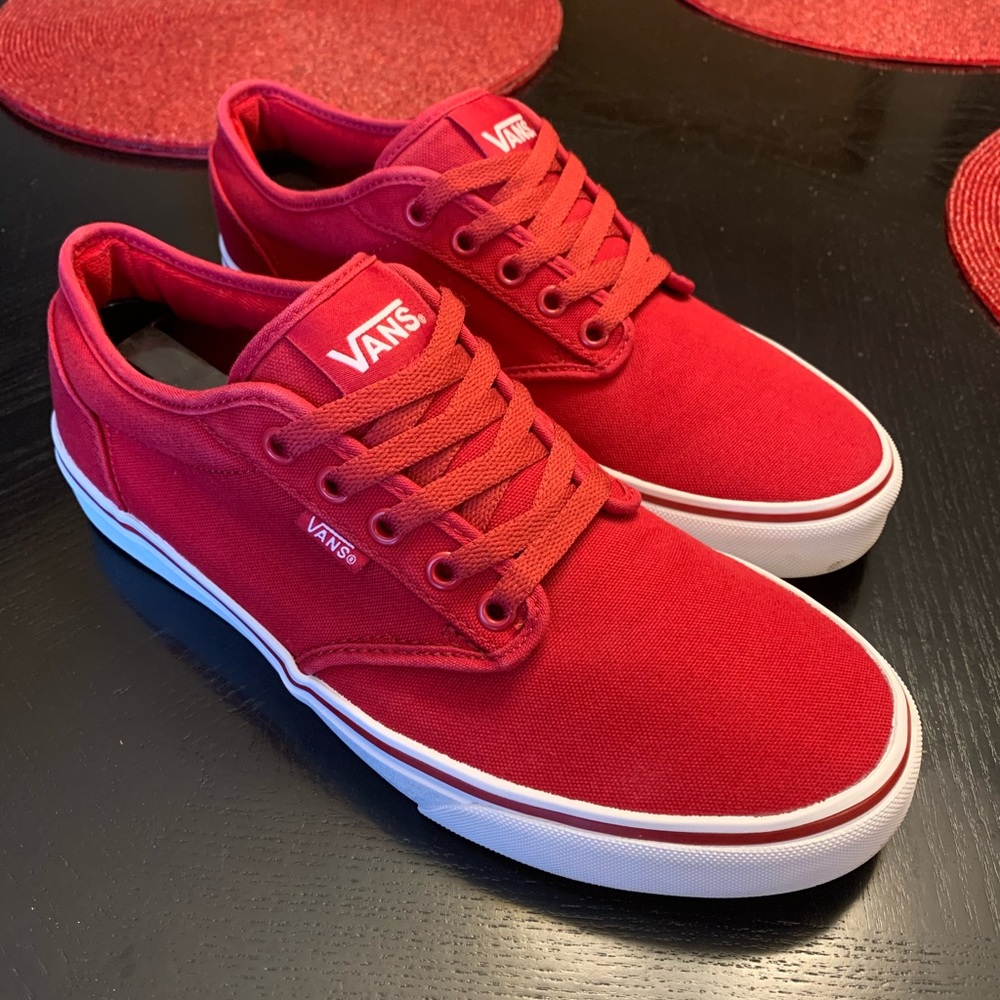 Men’s used Vans sz 9.5, red & white